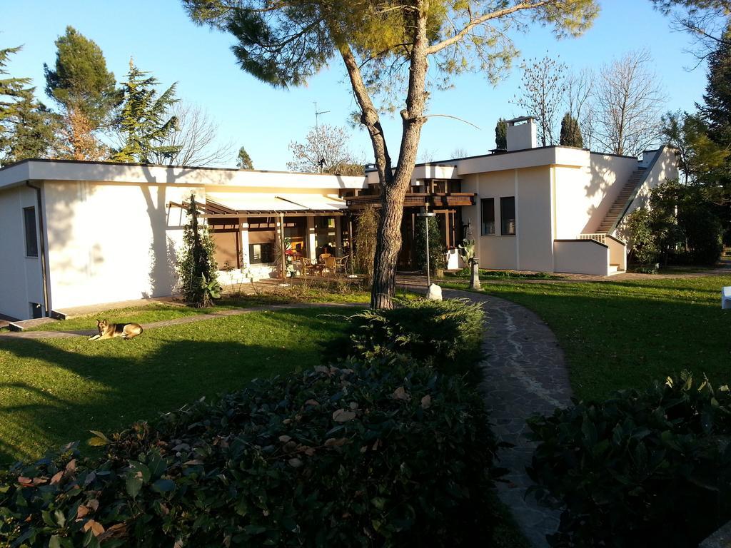 Al Villino Del Sole Acomodação com café da manhã Fano Exterior foto