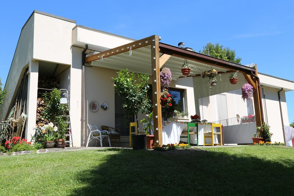 Al Villino Del Sole Acomodação com café da manhã Fano Exterior foto